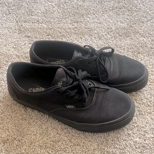 Women’s Vans flat shoes Size 8